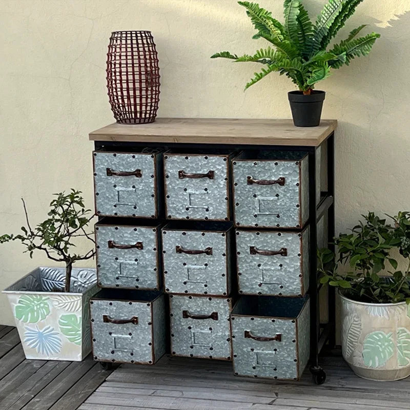 Metallschrank Industriedesign